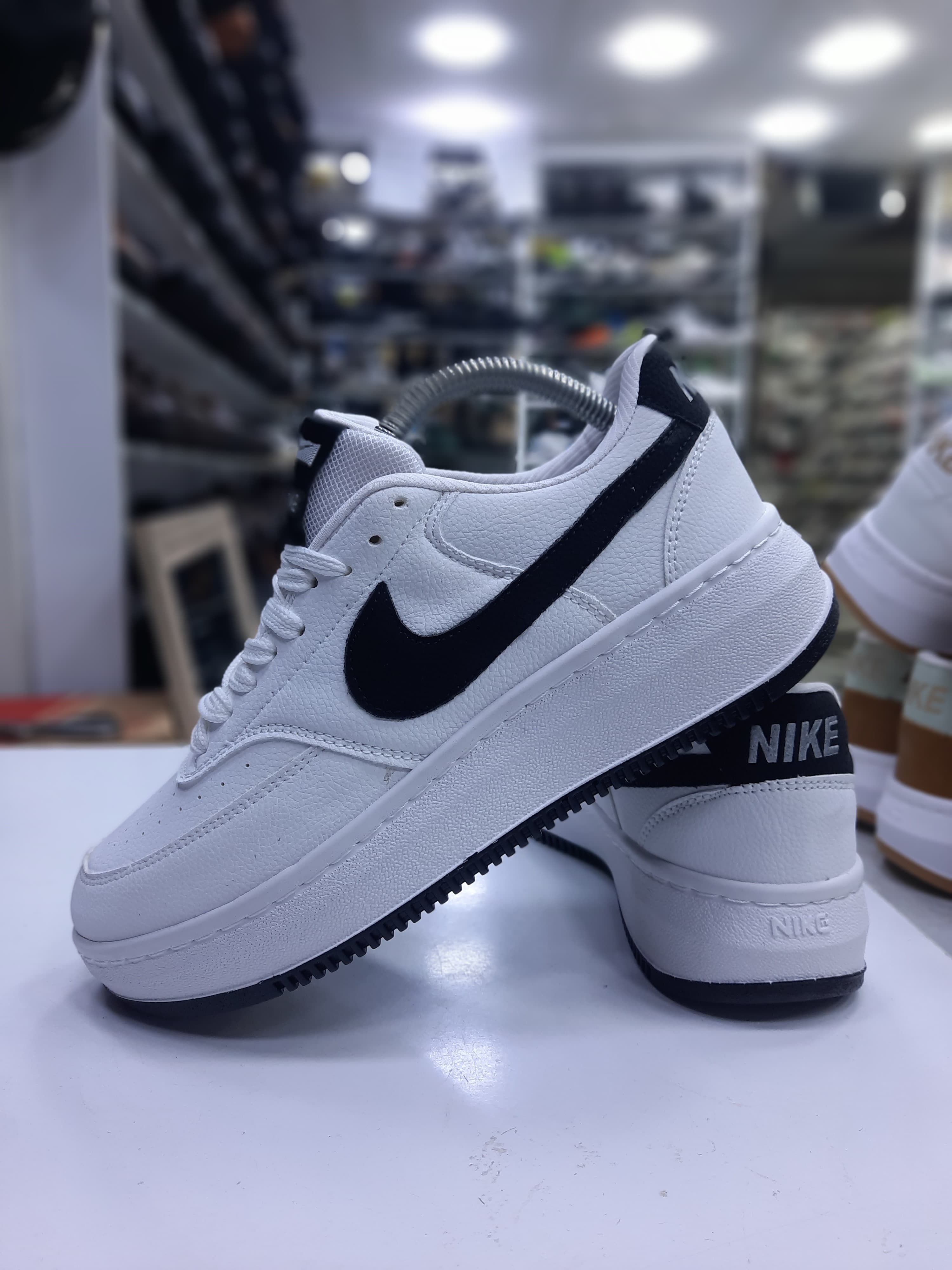 کتونی نایک آلتا رنگ  Nike Court Vision Alta