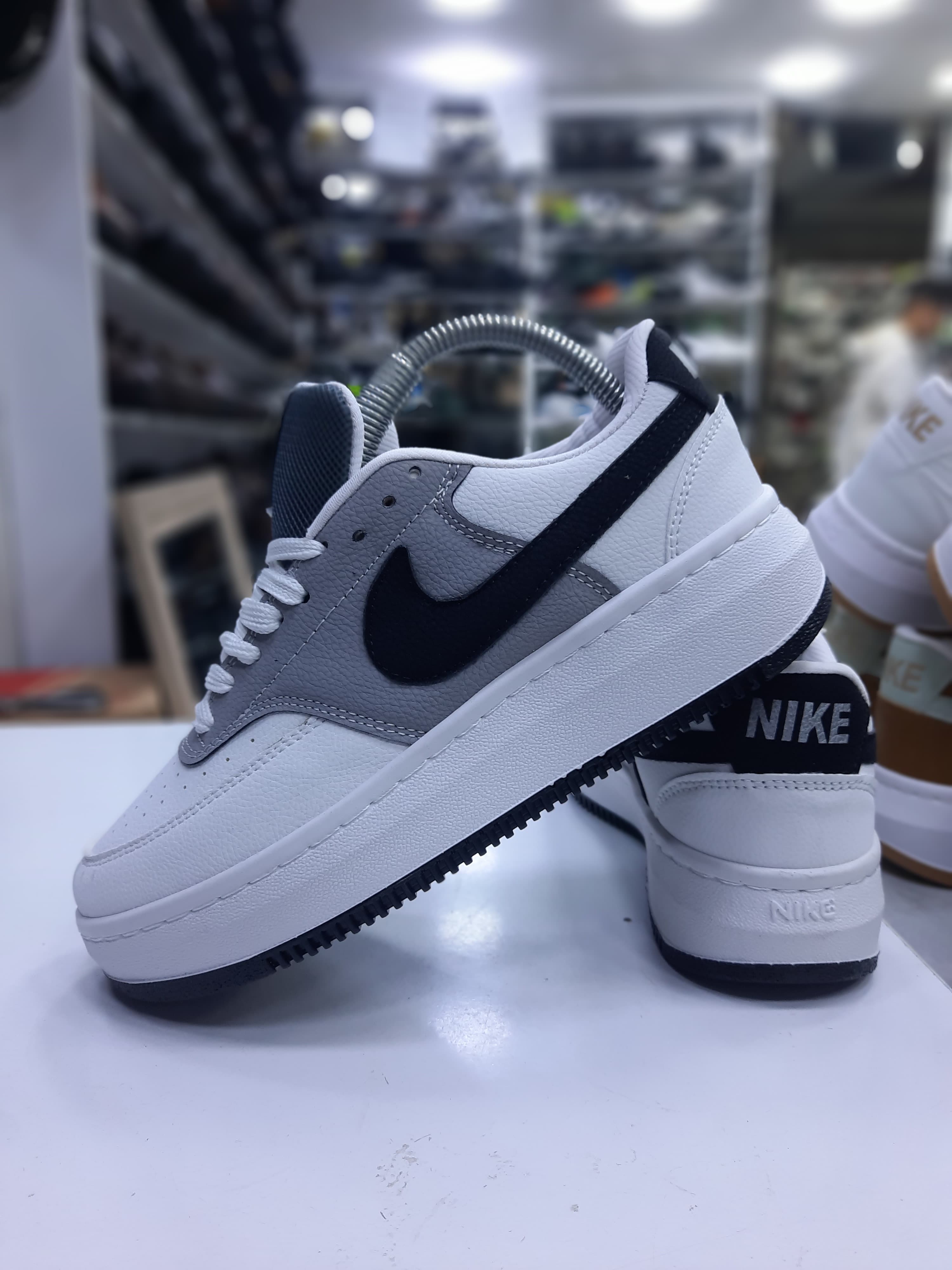 کتونی نایک آلتا رنگ  Nike Court Vision Alta