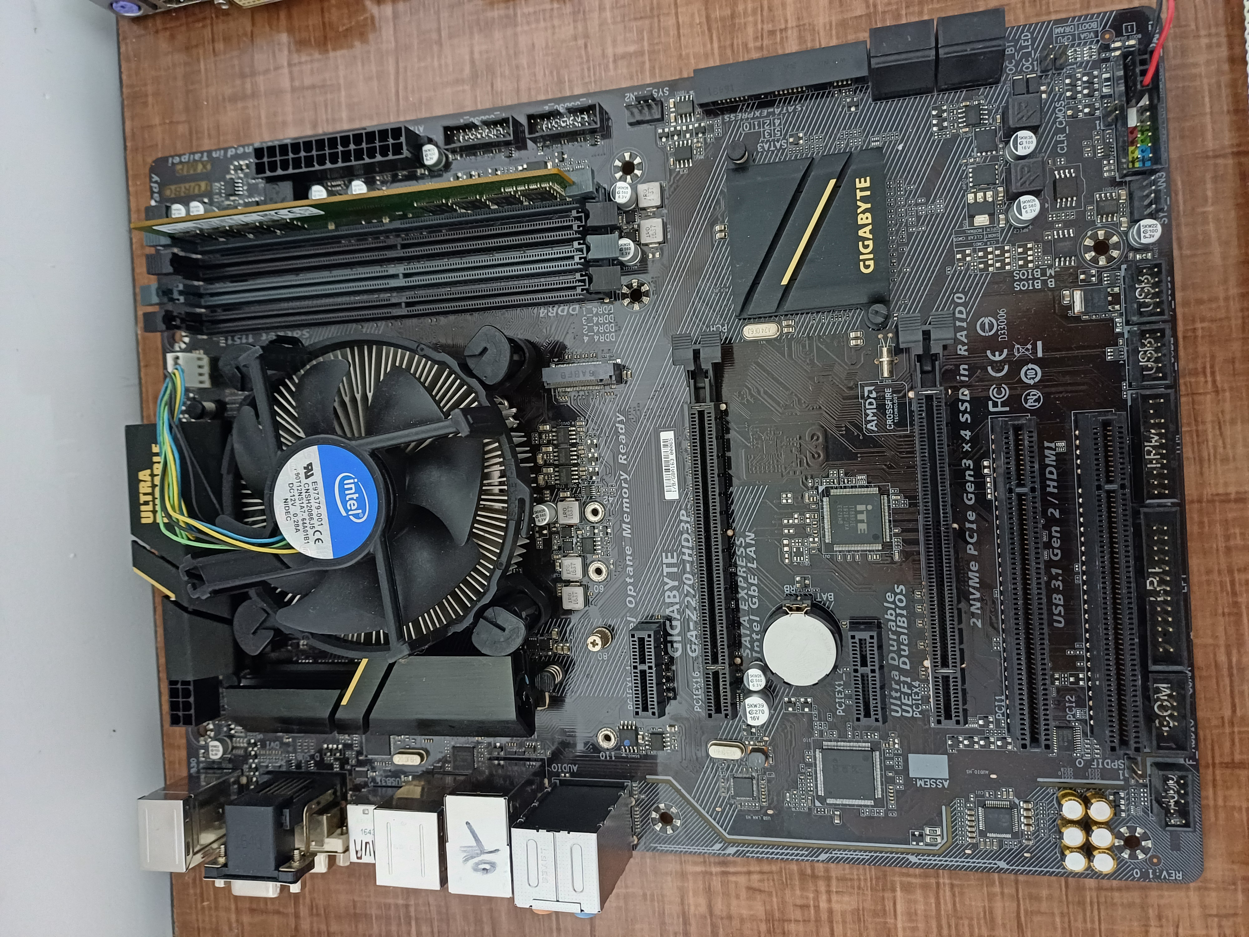 مادربرد کارکردە در حد نو گیگابایت Z270فول پورت